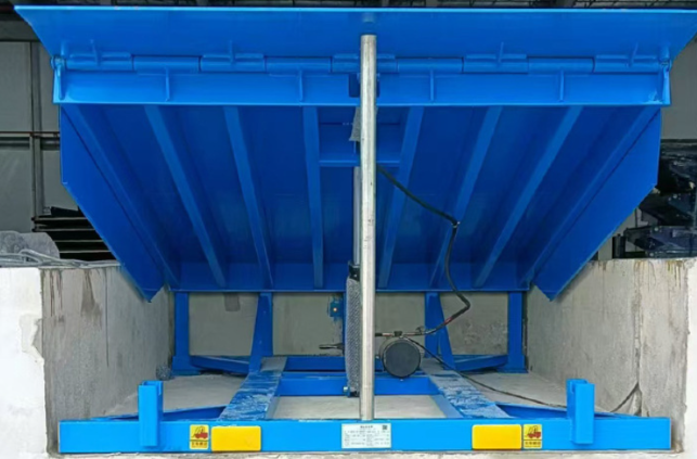 三门峡固定式登车桥应用